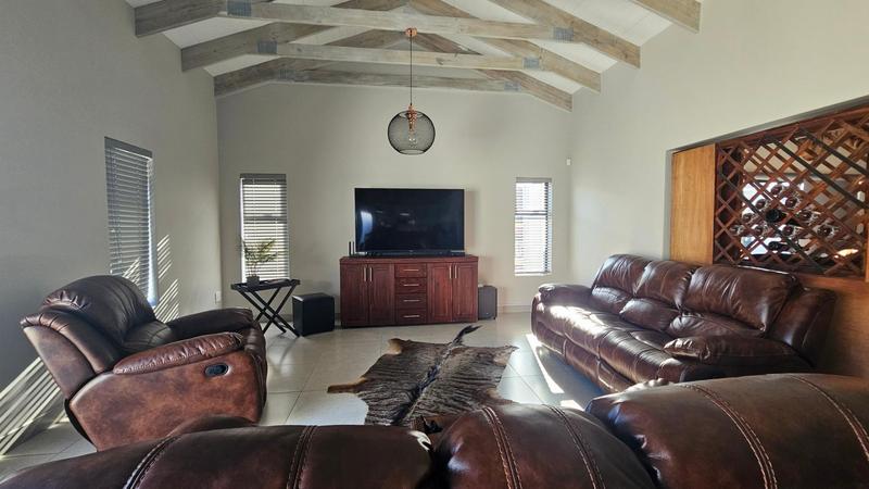 4 Bedroom Property for Sale in Country Club Western Cape